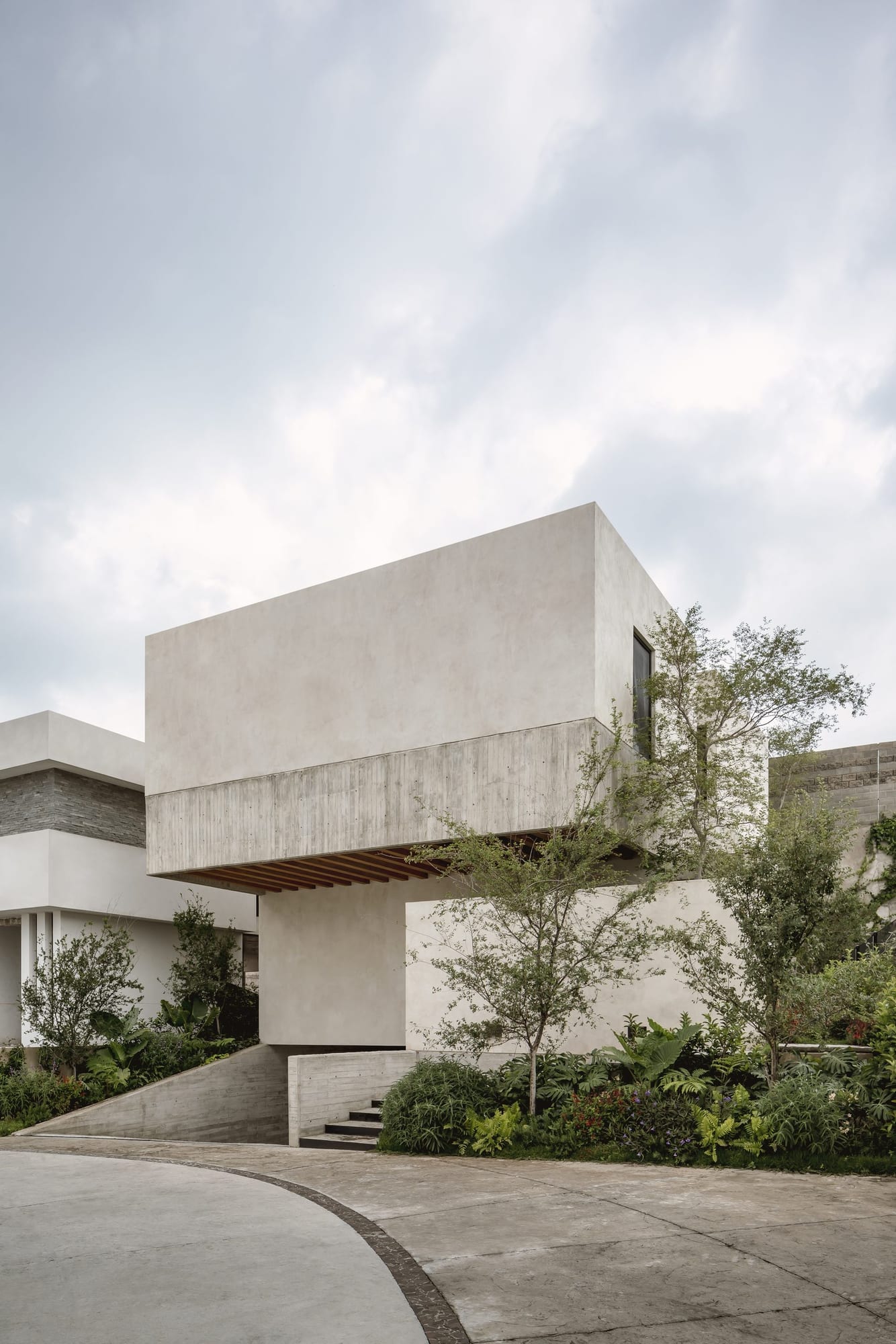 CASA ENTRELOMAS
